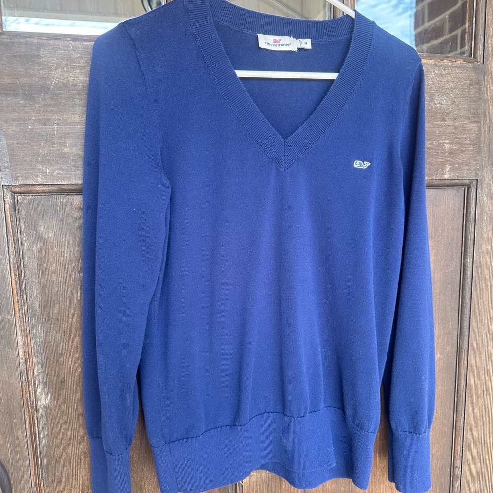 Women’s  Vineyard Vines heritage neck sweater size M